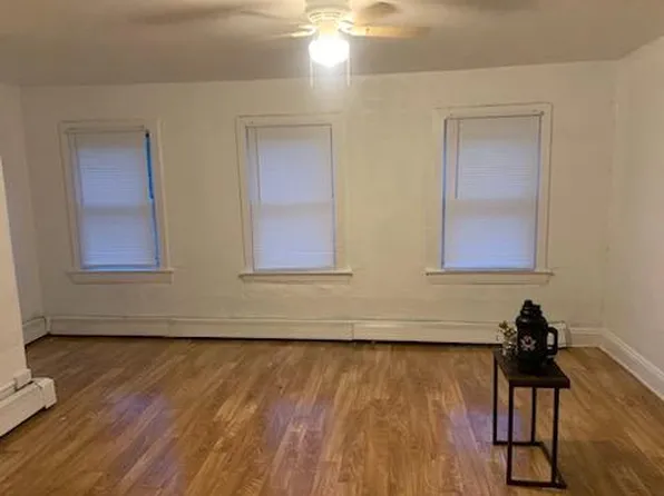 557 Centre St Floor 2, Trenton, NJ 08611