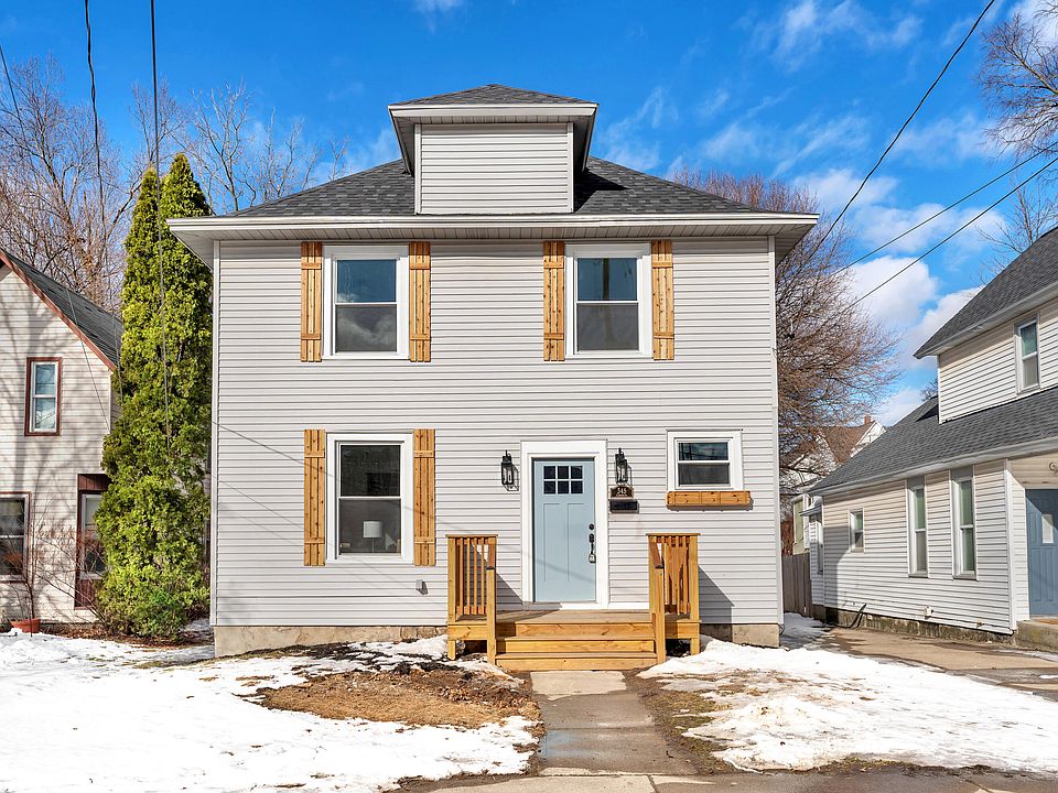 1st image of 345 Carrier St NE