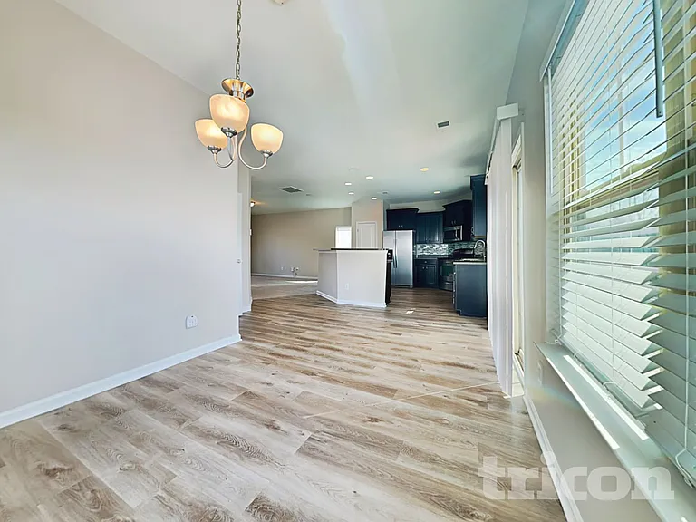 539 Branch Wood Dr — Photo 5
