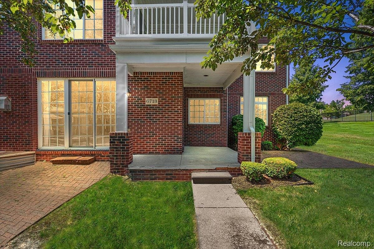 6713 Boulder Pointe Dr