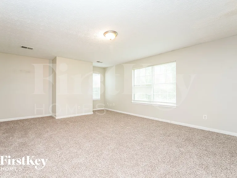 7166 Stonebrook Ln — Photo 11