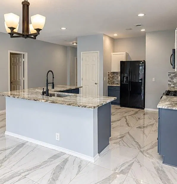 4 bed, 3.0 bath, 1946 sqft, $2,000 — Photo 3