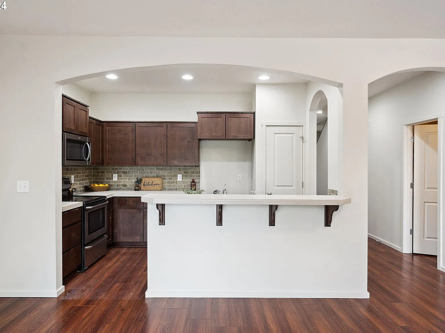 4 bed, 1645 sqft, $2,695 — Photo 4