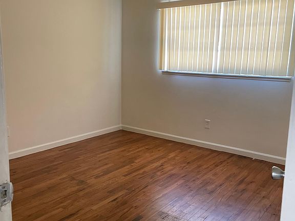 5th image of 8938 Columbus Ave APT 6
