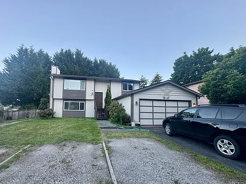 916 207th Pl SE Photo 1