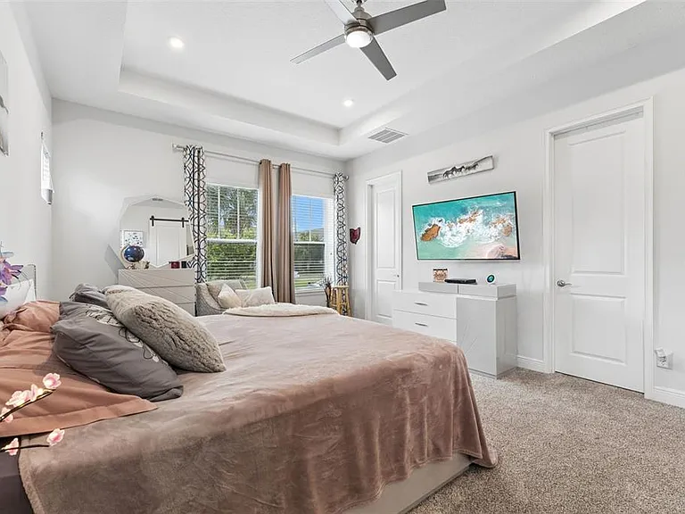 8033 Nemours Pkwy — Photo 21
