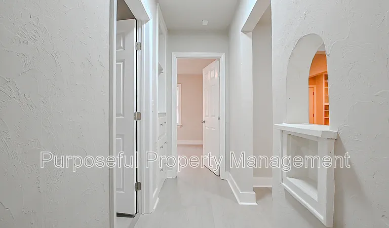 2201 Glen Ellyn St — Photo 20