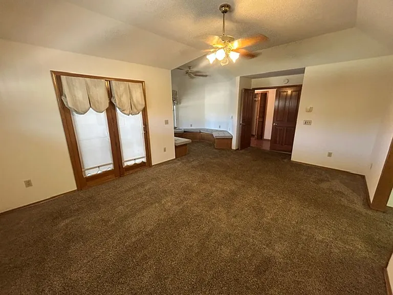 5730 W Laura Ct — Photo 29