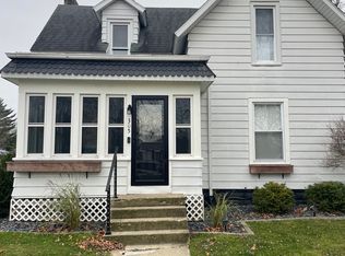 305 E Harrison St, Wakarusa, IN 46573