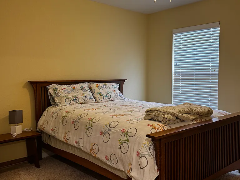 2nd bedroom
