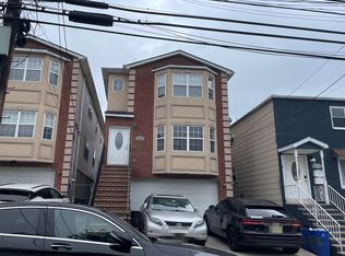 228 71st St, Guttenberg, NJ 07093