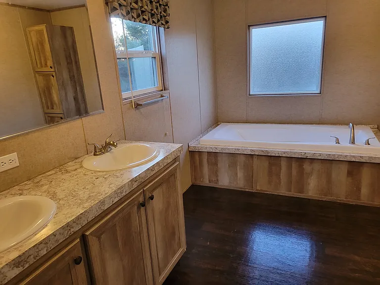 1054 Country Ct — Photo 34