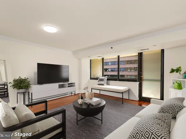 1805 Crystal Dr APT 414S, Arlington, VA 22202