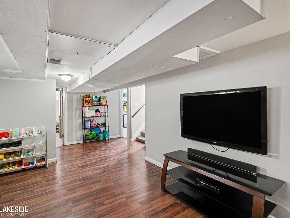 2013 E 4th St, photo 20