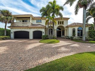 1580 Ixora Dr, Naples, FL 34102