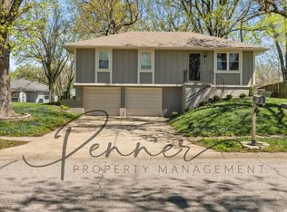1204 S Ward Pkwy, Blue Springs, MO 64014