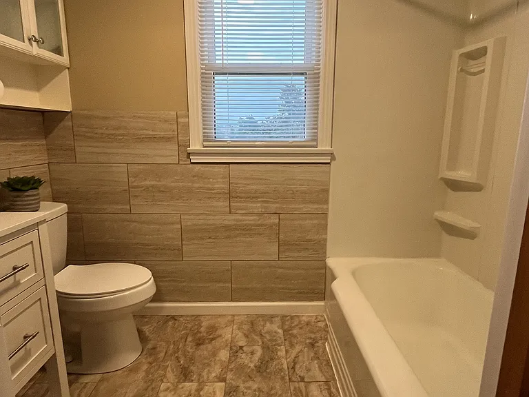 8123 Overland Park Dr — Photo 12