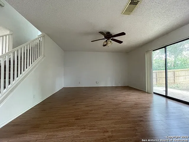 9611 Diamond Stone — Photo 20