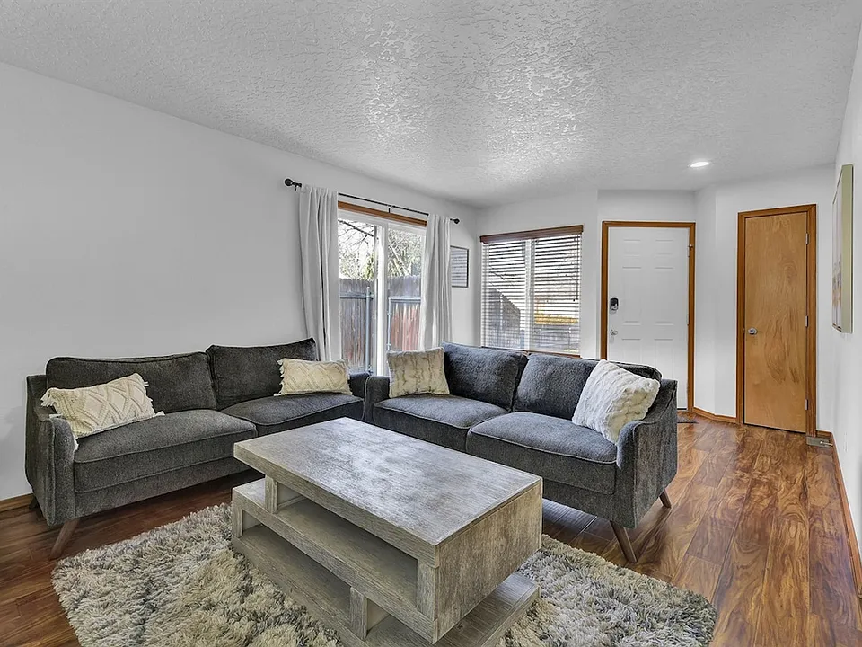 1005 W Targee St #ID1547106P