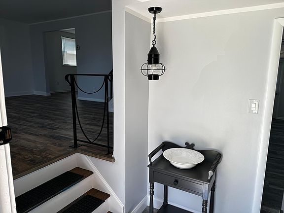 2nd image of 278 Edwards Dr