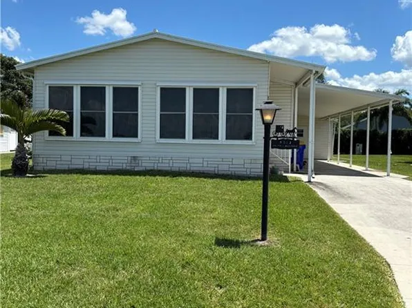8913 SW Chevy Cir, Stuart, FL 34997