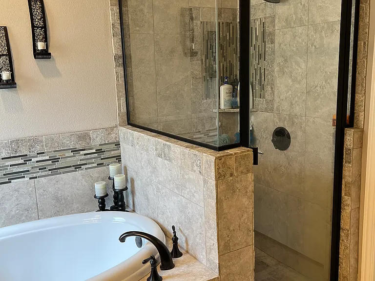 1410 Lauren Ln — Photo 3