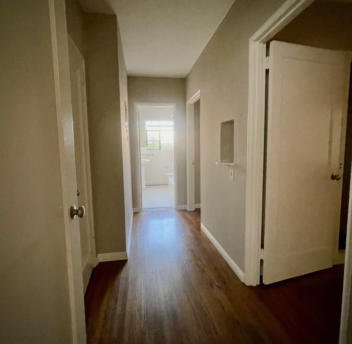 2 bed, 1000 sqft, $2,950 — Photo 4