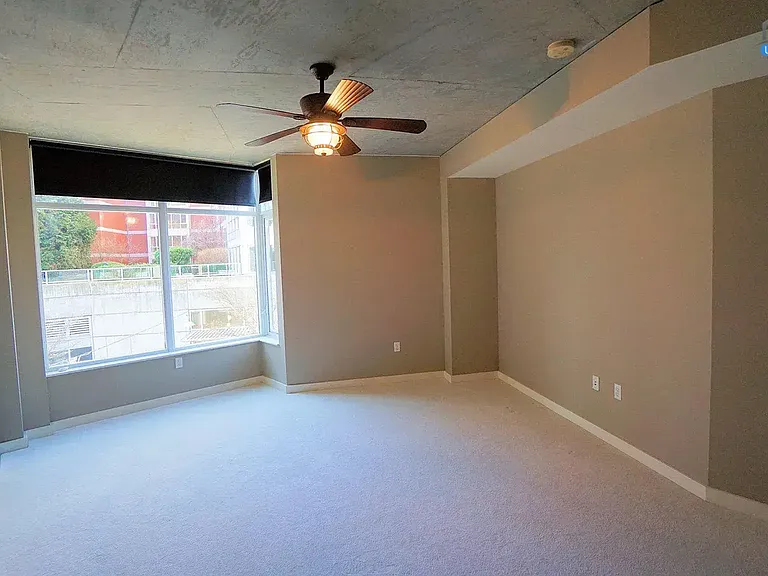 1926 W Burnside St #202 — Photo 9