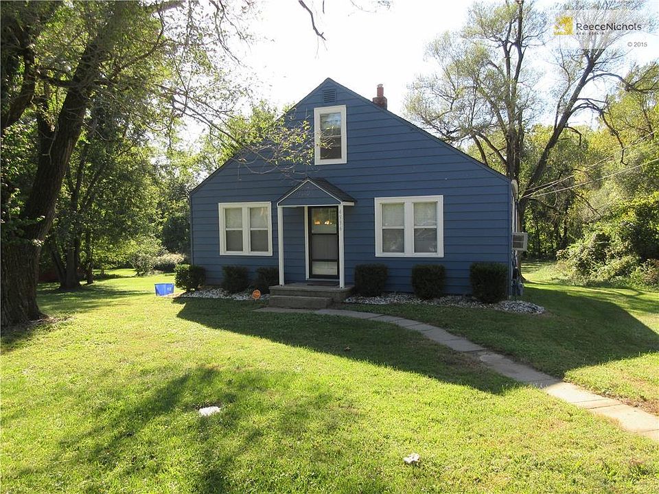 Front of house with steel siding