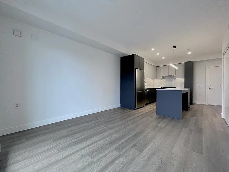 7738 119a St #418 — Photo 6