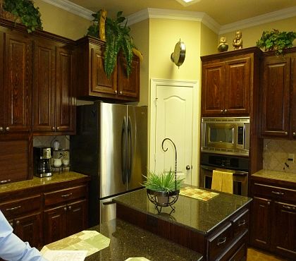 1st image of 13186 Oak Knoll Dr