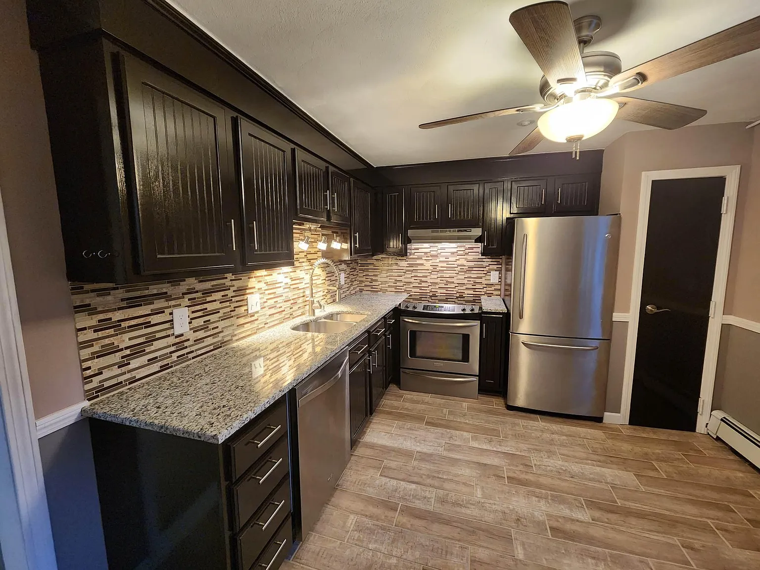 2 bed, 754 sqft, $1,850 — Photo 2