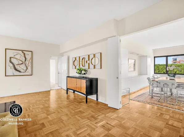 910 5th Avenue image 2 of 16