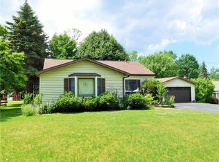 277 Gillett Rd, Spencerport, NY 14559