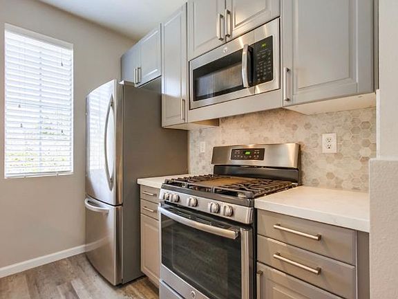 4th image of 378-10925 Sabre Hill Dr #378