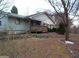 170 Dillingham Rd, Winston Salem, NC 27105