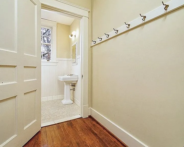 3944 Woodlawn Dr — Photo 13