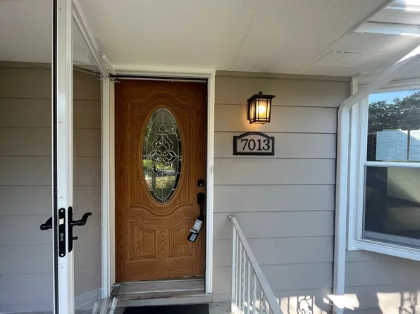 7013 Grimes Ave N, Brooklyn Center, MN 55429