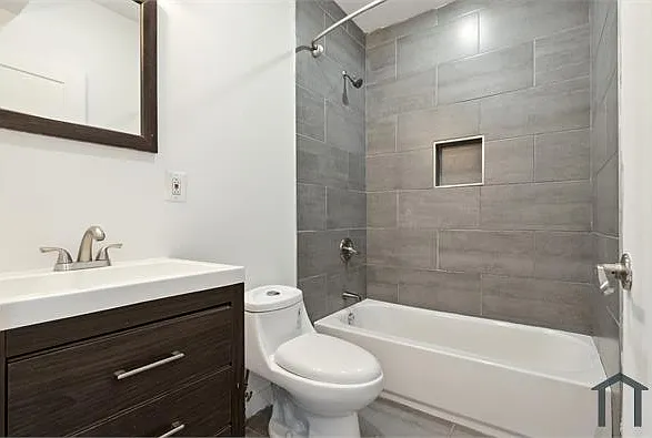 2 bed, 812 sqft, $1,476 — Photo 4