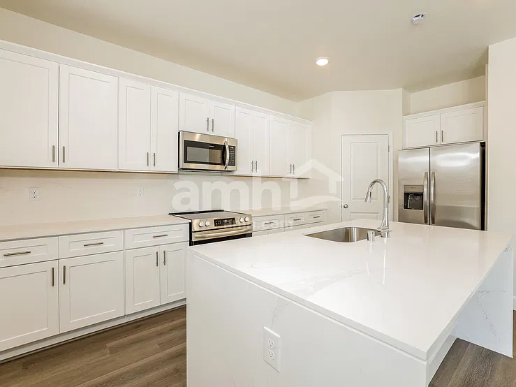 3 bed, 2.5 bath, 1719 sqft, $3,150 — Photo 3