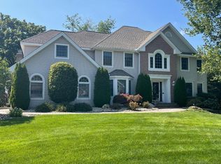 45 Patriot Ln, Wethersfield, CT 06109