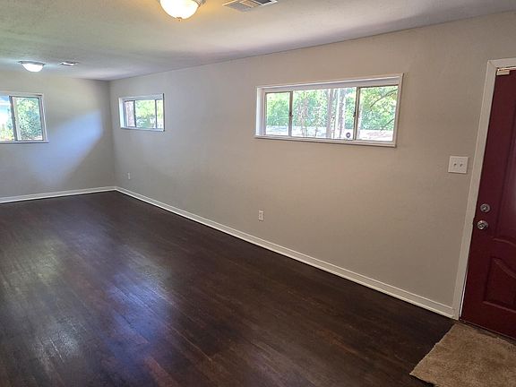 5th image of 4223 Oakhill Dr