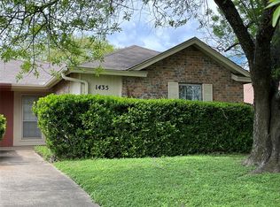 1435 Brook Meadow Cir, Lancaster, TX 75134