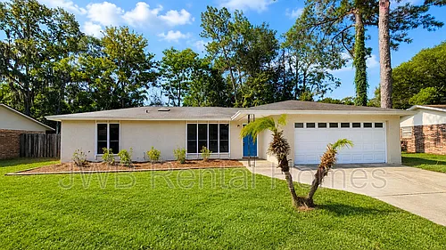 5556 Lofty Pines Cir S Photo 1