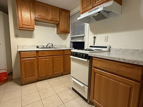 3rd image of 519 Chestnut St Floor 3