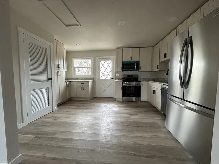 1305 Rockwood Ave — Photo 3