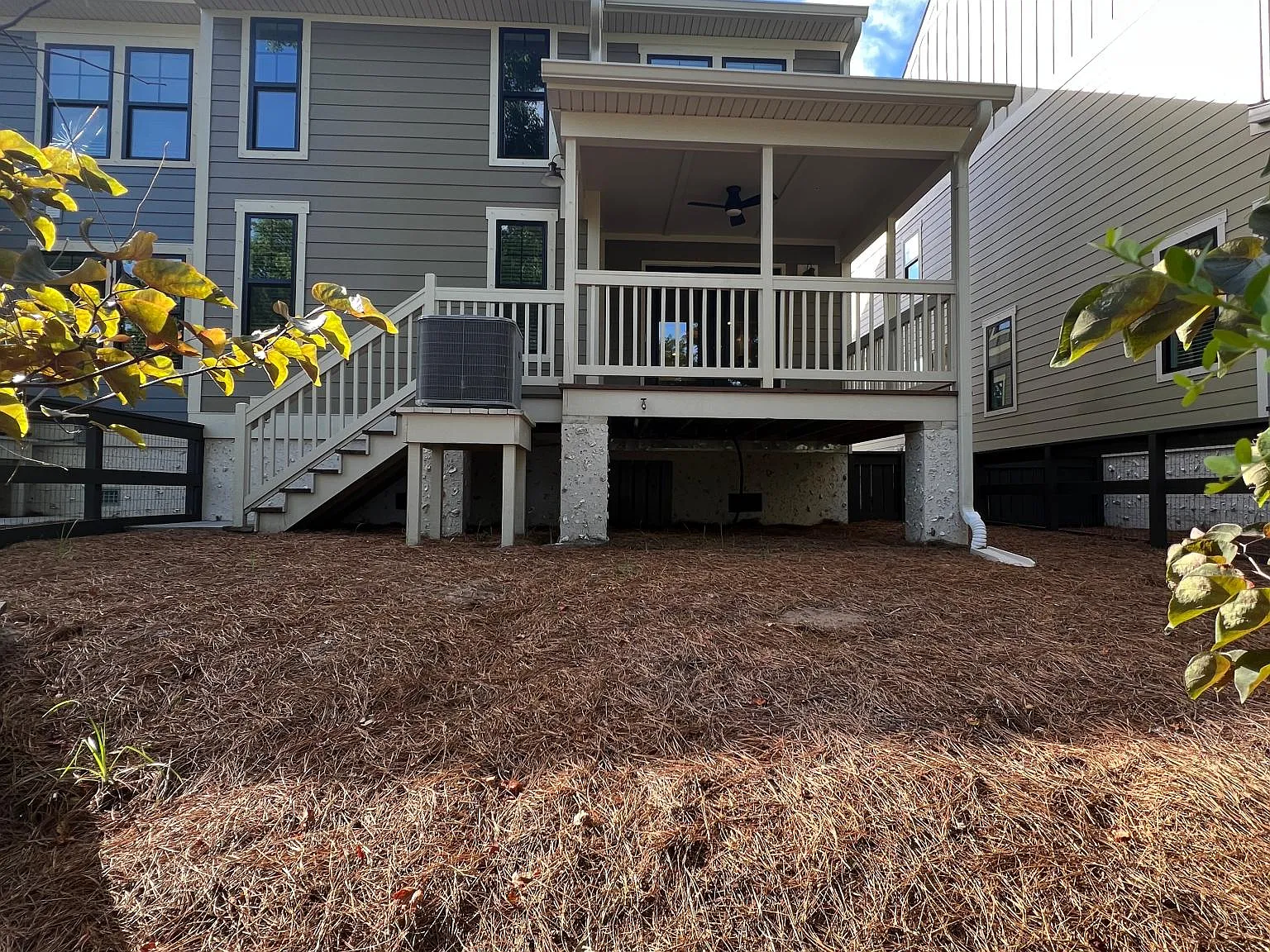 3 bed, 2.5 bath, 1745 sqft, $4,150 — Photo 2