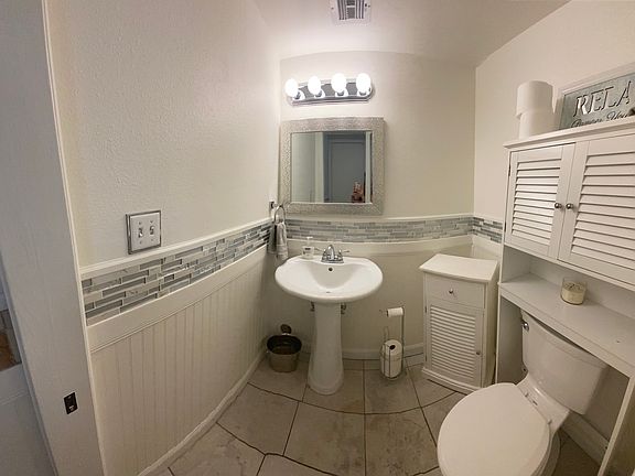 Downstairs bathroom 