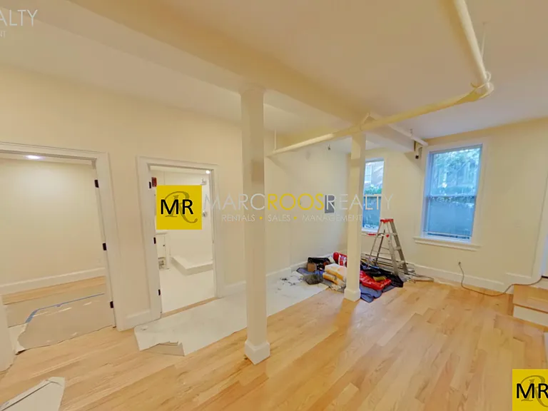 10 Melvin Ave — Photo 4