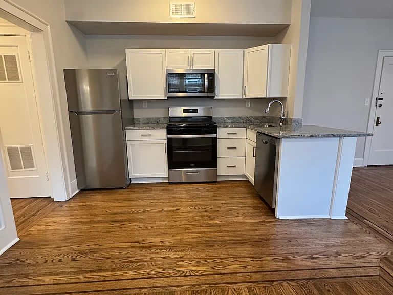 2115 Speed Ave #4 — Photo 5